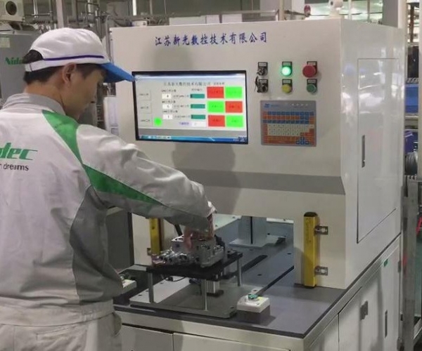 光纖激光非標(biāo)打定制-自動識別不同工件打出不同標(biāo)志